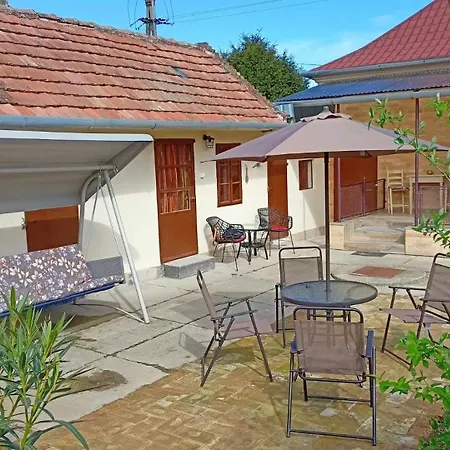 Appartement Neubauer Vendeghaz*** Mohács
