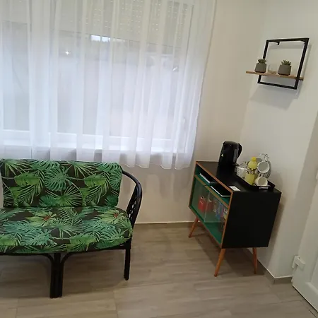Neubauer Vendeghaz*** Apartment *